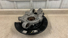 Load image into Gallery viewer, 10 15 Camaro SS ZL1 RH Passenger Side Rear Spindle GM Knuckle Hub Right
