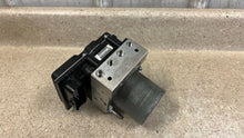 Load image into Gallery viewer, 12 15 Chevrolet Camaro SS ZL1 ABS Anti Lock Brake Pump Module GM 22914250 81K
