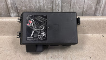 Load image into Gallery viewer, 2009 2013 Corvette C6 Engine Under Hood Fuse Box Block OEM GM 25954867 Z06 17K
