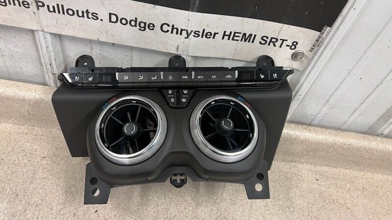 18 23 Chevrolet Camaro ZL1 AC Heater Control Unit HVAC Climate Dash GM 84202641