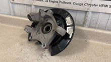 Load image into Gallery viewer, 10 15 Camaro SS RH Passenger Side Rear Spindle GM Knuckle Hub Right 92246142 32K
