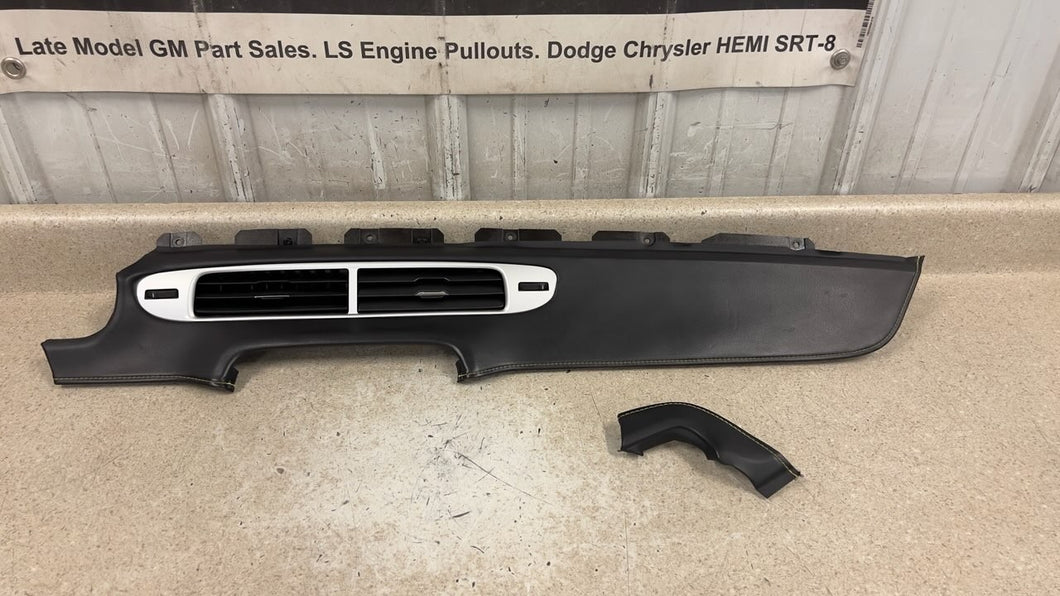 10 15 Camaro SS Black Leather Dash Trim Vents 2 Pieces GM 22880757 Yellow Stitch