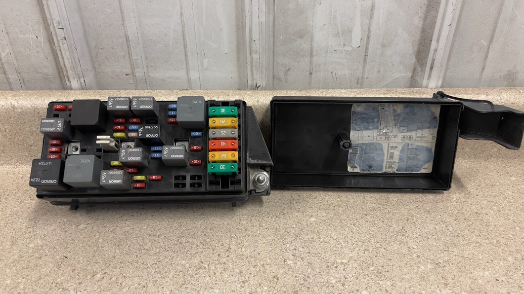 03 04 Corvette C5 Engine Underhood Fuse Box Block Assembly OEM GM 10316193