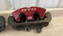 Load image into Gallery viewer, 05 06 Pontiac GTO Factory Brake Caliper Driver Passenger Front Red OEM GM PBR
