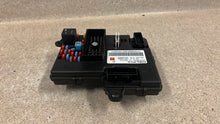 Load image into Gallery viewer, 2008 2013 Corvette C6 Z06 BCM Body Control Module Assembly GM 25879086 21K
