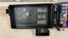 Load image into Gallery viewer, 2009 2013 Corvette C6 Engine Under Hood Fuse Box Block OEM GM 22739140 Z06 33K
