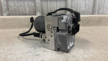 Load image into Gallery viewer, 2001 2004 C5 Corvette OEM ABS ANTI LOCK BRAKE PUMP MODULE SB Code 10306496
