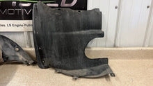 Load image into Gallery viewer, 06 13 Corvette C6 Z06 Passenger Front Wheelhouse Liner Duct GM 21K 15834374 RH
