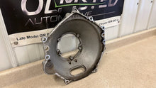 Load image into Gallery viewer, 97 13 C5 C6 CORVETTE AUTOMATIC TRANSMISSION BELL HOUSING GM 12551118
