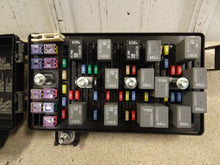 Load image into Gallery viewer, 2009 2013 Corvette C6 Engine Under Hood Fuse Box Block OEM GM 22739140 Z06 56K
