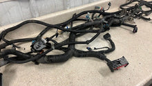Load image into Gallery viewer, 07 08 Chevrolet Silverado 2500HD GM Engine Wiring Harness Assembly 25830308
