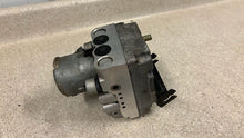 Load image into Gallery viewer, 97 00 C5 Corvette OEM ABS ANTI LOCK BRAKE PUMP MODULE 09356961 M CODE EBCM
