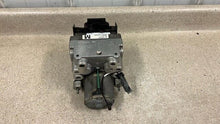 Load image into Gallery viewer, 97 00 C5 Corvette OEM ABS ANTI LOCK BRAKE PUMP MODULE 09356961 M CODE EBCM
