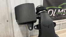 Load image into Gallery viewer, 10 13 Corvette C6 Grand Sport Factory Air Intake Cleaner GM 20802985 35K LS3
