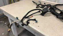 Load image into Gallery viewer, 07 08 Chevrolet Silverado 2500HD GM Engine Wiring Harness Assembly 25830308

