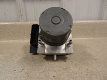 Load image into Gallery viewer, 10 13 Corvette C6 Anti Lock Brake Pump ABS Module GM Brakes 20918426 62K MILES
