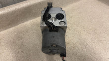Load image into Gallery viewer, 2001 2004 C5 Corvette OEM ABS ANTI LOCK BRAKE PUMP MODULE SB Code 10306496
