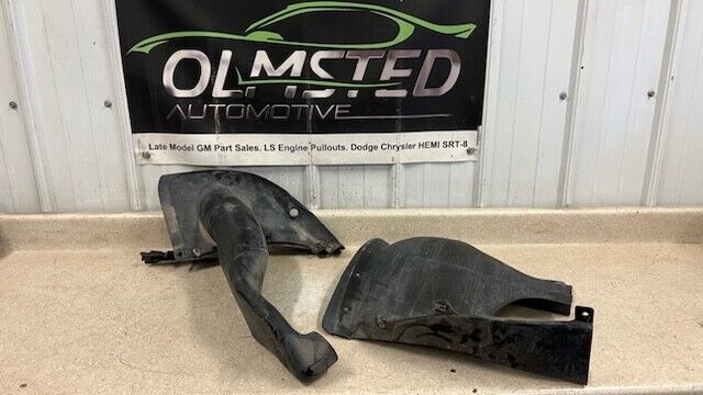 06 13 Corvette C6 Z06 Passenger Front Wheelhouse Liner Duct GM 21K 15834374 RH