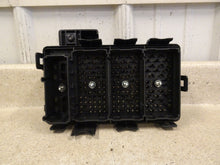 Load image into Gallery viewer, 2009 2013 Corvette C6 Engine Under Hood Fuse Box Block OEM GM 22739140 Z06 56K
