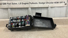 Load image into Gallery viewer, 2009 2013 Corvette C6 Engine Under Hood Fuse Box Block OEM GM 22739140 Z06 3K

