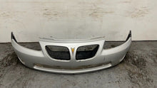 Load image into Gallery viewer, 04 05 06 Pontiac GTO Factory Front Bumper Cover Assembly Silver GM OEM Crack
