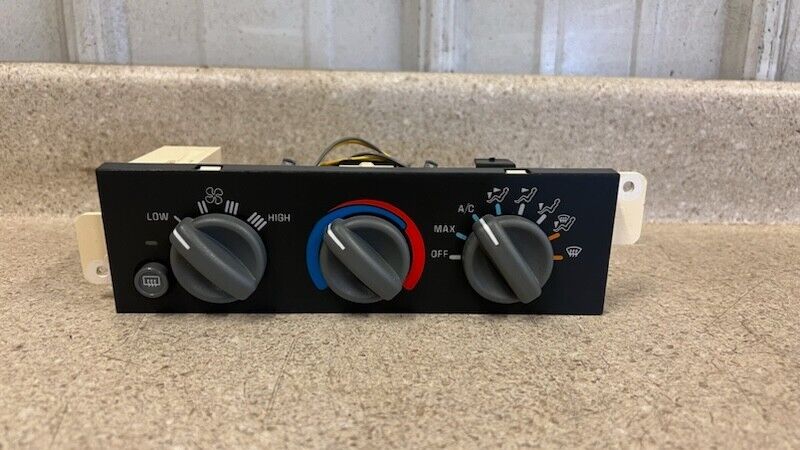 97 02 Pontiac Firebird Trans Am  HVAC Controls A/C Heater Switches GM 16216462