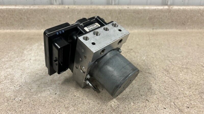 2012 Corvette C6 Grand Sport Anti Lock Brake Pump ABS Module GM Brakes 20918428