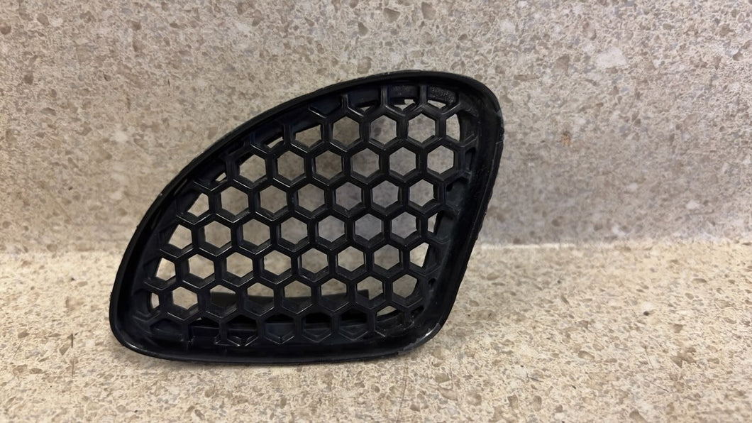 98 02 Firebird Trans AM Front Passenger Bottom Fender Grille 10277052 OEM GM