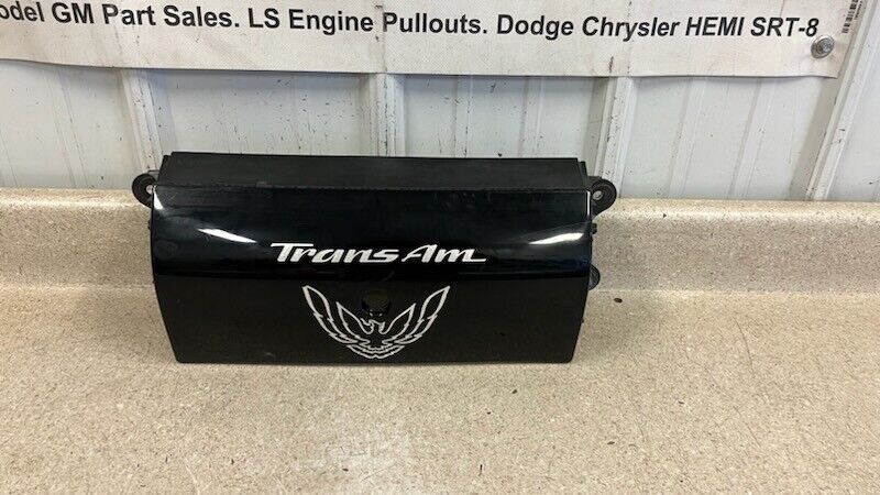 93 02 Pontiac Firebird Trans AM Rear Tail Light Center Filler Panel 16 ...