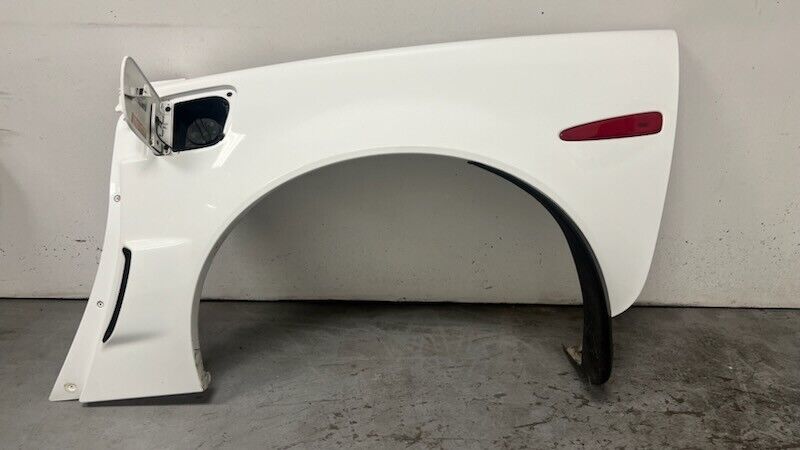 06 13 C6 Corvette Z06 Left Driver Quarter Panel GM Wide Body 22813570 White 34K