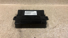 Load image into Gallery viewer, 10 13 C6 Corvette Z06 Keyless Entry Control Module OEM GM 25971235 Door Lock 31K
